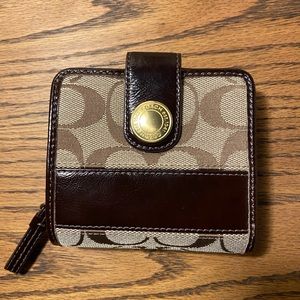 NWOT Vintage Authentic COACH Zip Around Signature Canvas Wallet w/Stripe Lining